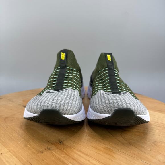 Nike React Phantom Run Flyknit 2 Men's Size 10 Running Shoes Green DX2311-300 - Picture 2 of 9